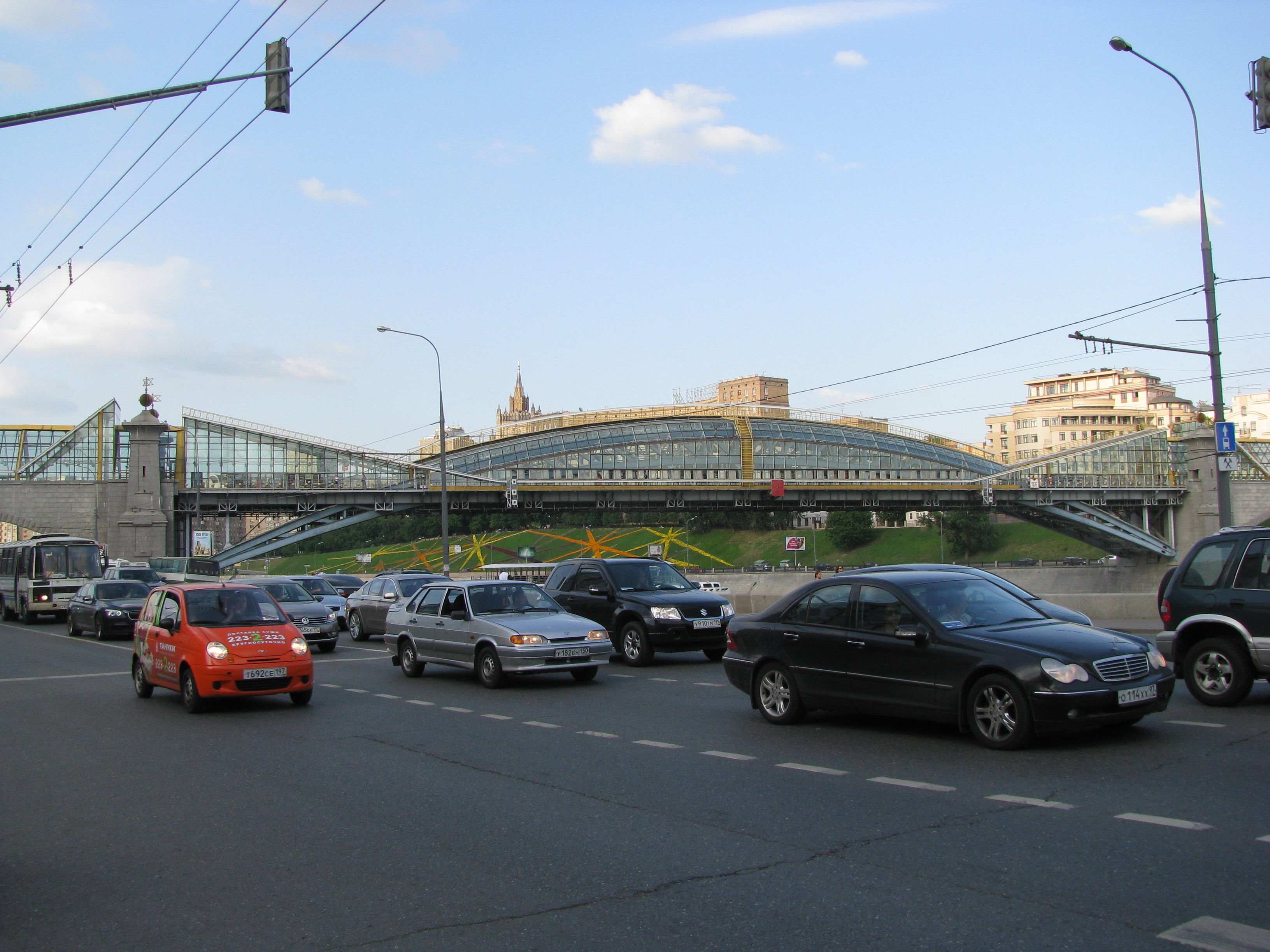 Crystal Bridge near Kievskaya Station