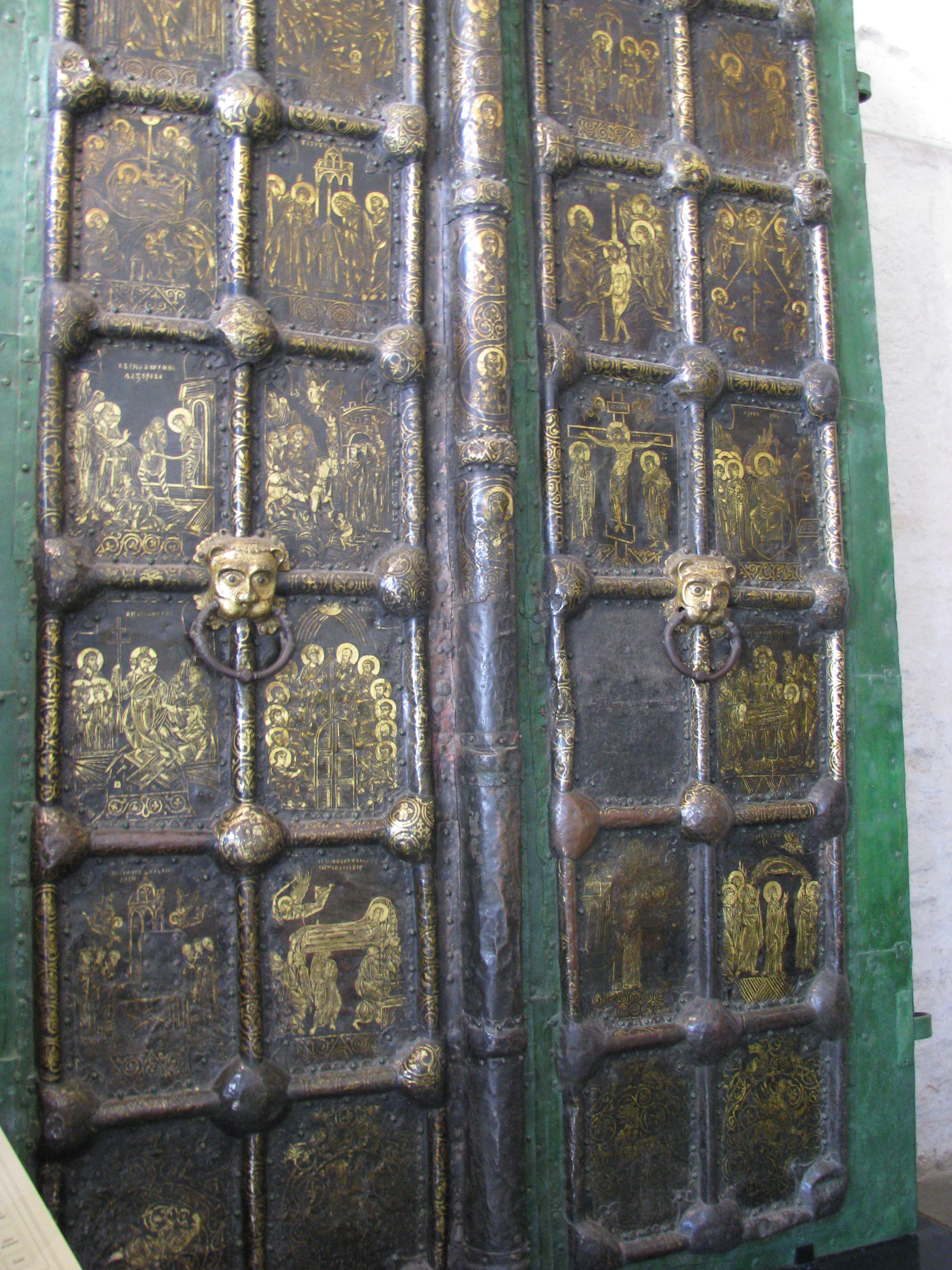 Suzdal Kremlin Church door